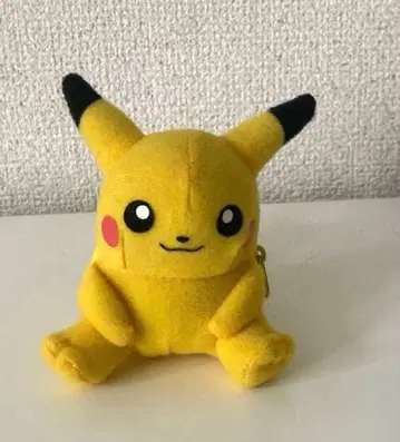 초레어 TOMY 피카츄 뒤집으면 몬스터볼