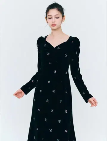 CELFORD 꽃무늬 자수 벨로아 원피스 BLK 38(M)