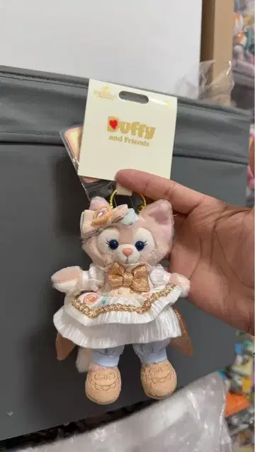 상하이 디즈니 리나벨 생일 봉제 인형 키체인