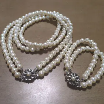 화이트 펄 목걸이와 팔찌 세트