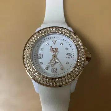 ICE WATCH star 화이트 고무 벨트 시계