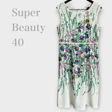 슈퍼 뷰티 꽃무늬 슬리브리스 원피스 화이트 계열 L 사이즈 세련된