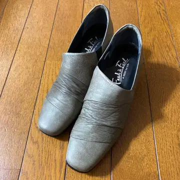 새상품 FeelaFeel 차콜 슬립온 힐 5cm