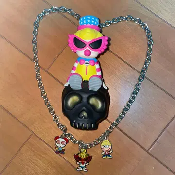 히스테릭 미니 메모 스탠드와 목걸이