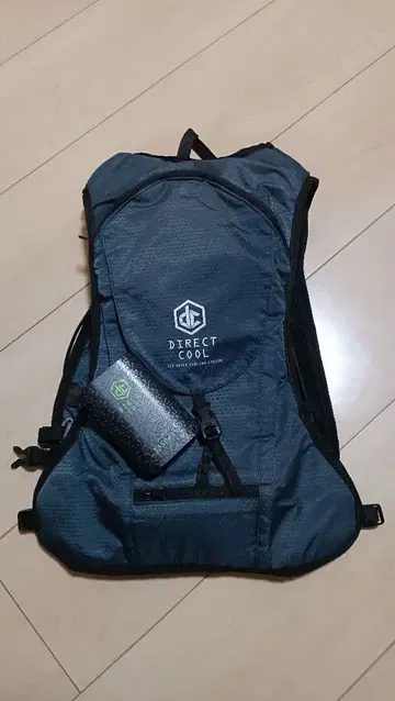 DIRECT COOL 경량 백팩 다크 블루