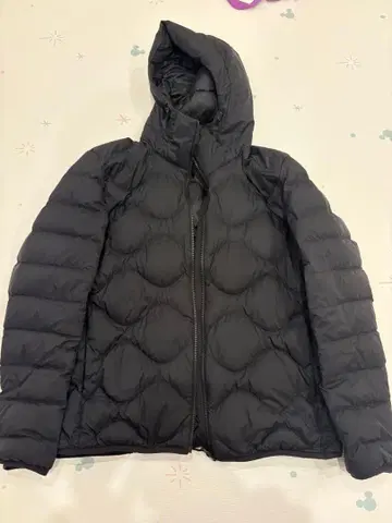 UNIQLO x JW ANDERSON 울트라 라이트 다운 파카 L 블랙