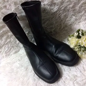 UNIQLO:C 유니클로 블랙 가죽 부츠 사이드 지퍼 25