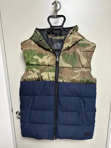 ZARA MAN 카모 패턴 다운 베스트 L 사이즈