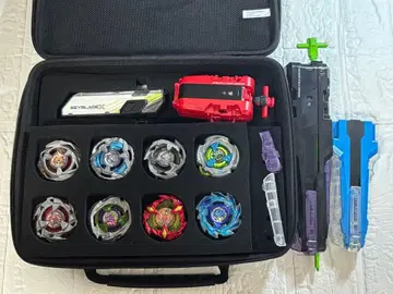 베이블레이드 X 묶음 판매 베이 8개, 런처, 케이스 등 부속물