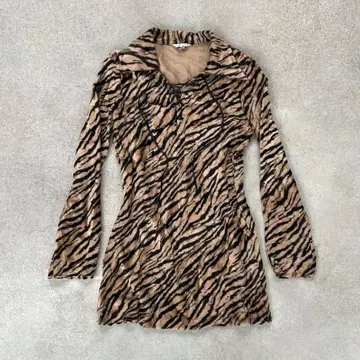 레오파드 무늬 레이스업 상의 헤이세이 v계 펑크 갸루 패턴 y2k 퍼