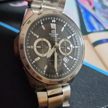 CASIO EDIFICE 솔라 구동 크로노그래프