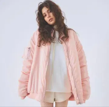 [ 미개봉 새상품 ] PELLICULE 페리큐르 페일 컬러 개더 블루종