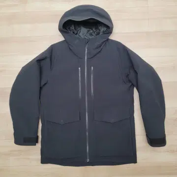 유니클로 하이브리드 다운 후드티 S 2023년 모델