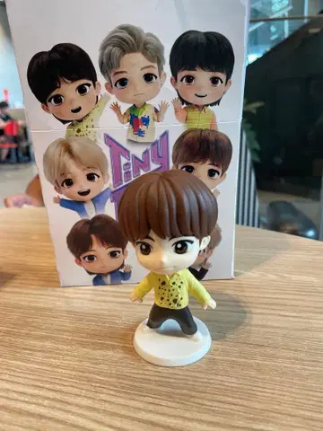 BTS 진 베트남 맥 피규어