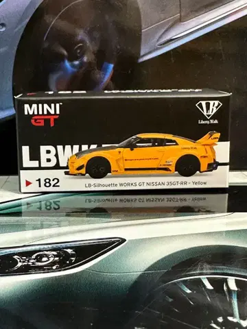 MINI GT LBWK GT NISSAN 35GT-R 182
