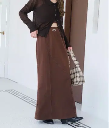 Kastane 멜로우 맨투맨 스커트