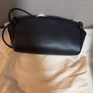 YURT(유르트) 블랙 숄더백