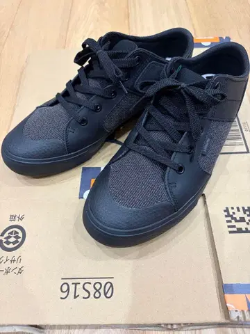 CHROME Panaracer 블랙 스니커즈