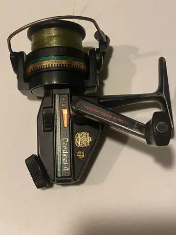 ABU Cardinal 4 스피닝 릴