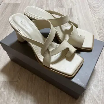 프레이 아이디 텅힐 샌들