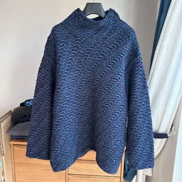 YOKE BIAS 하이넥 스웨터 바이어스 하이넥 스웨터