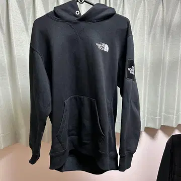 THE NORTH FACE 블랙 후드 부착 후드티