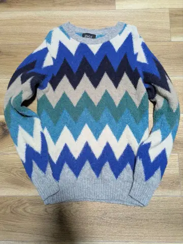 Howlin 니트 스웨터 S 사이즈