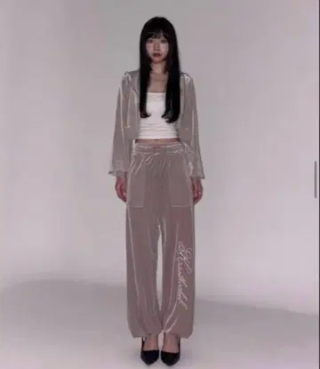 KISSTHECLUB velours style setup beige