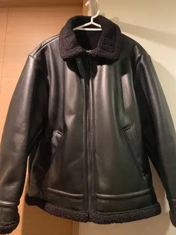 GU 블랙 B-3 페이크 무스탕 자켓