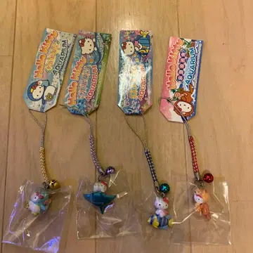 [레어] 지역 한정 키티 수족관 한정판 4체 세트 헬로키티 스트랩