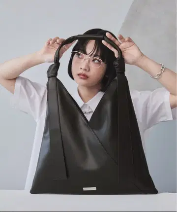 ELUNIS 블랙 토트백 마르지엘라풍