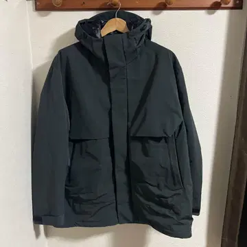 유니클로 +J 하이브리드 다운 오버 사이즈 파카 자켓