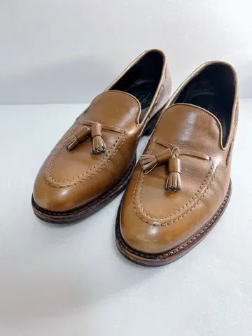 [새상품급] Jalan Sriwijaya 태슬 로퍼 UK6