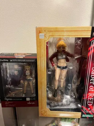 figma 474 빨간색 세이버 사복ver. 1/7 피규어 세트