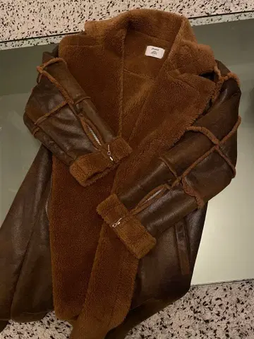 jouetie 에코 무스탕 라이더 롱 코트