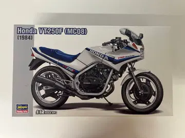 Honda VT250F (MC08) 1984 프라모델 1/12