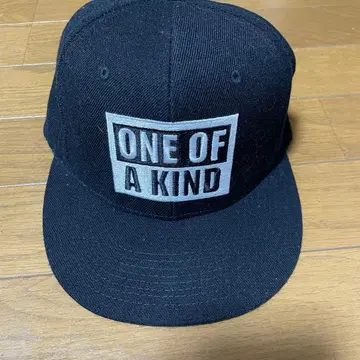 G-DRAGON ONE OF A KIND 캡