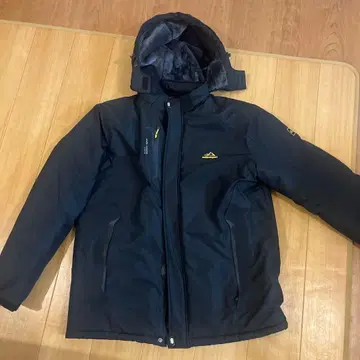 outdoorsport 후드 부착 다운 자켓 블랙