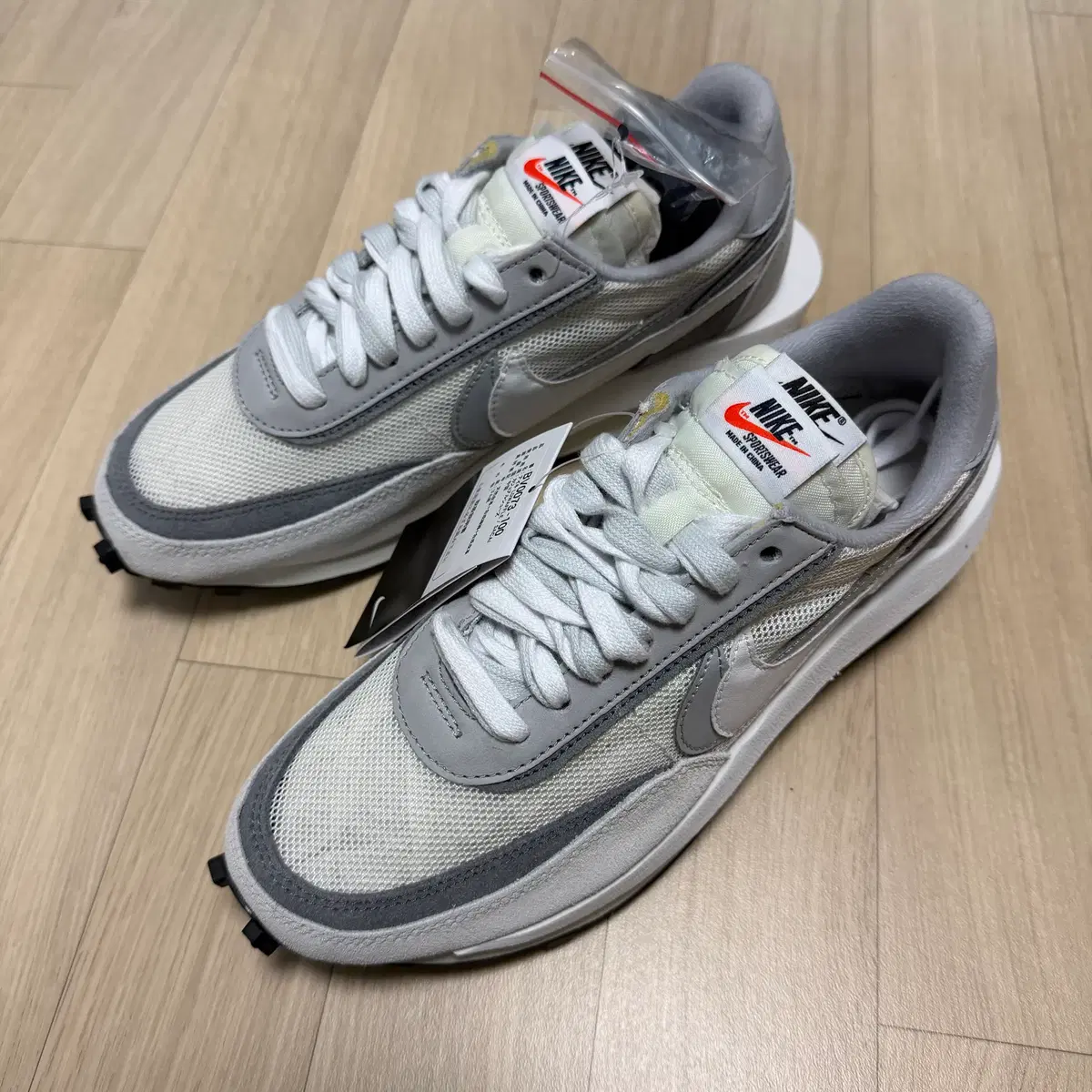nike x sacai beige