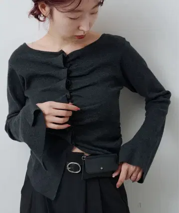 완판템 kastane 프론트 개더 니트 가디건