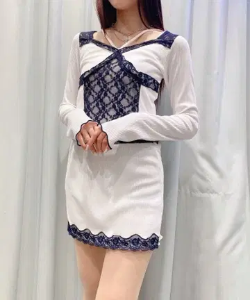 릴릴리 바이컬러 레이스 리브 상의 화이트