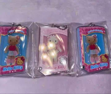 산리오 헬로키티 옷장 컬렉션 키링 3개 세트