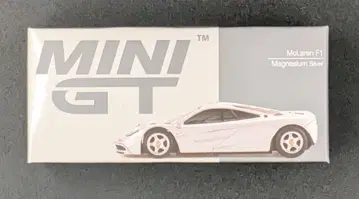MINI GT McLaren F1 Magnesium Silver 555