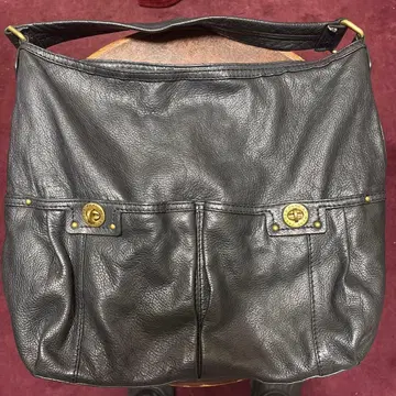 마크제이콥스 블랙 가죽 숄더백