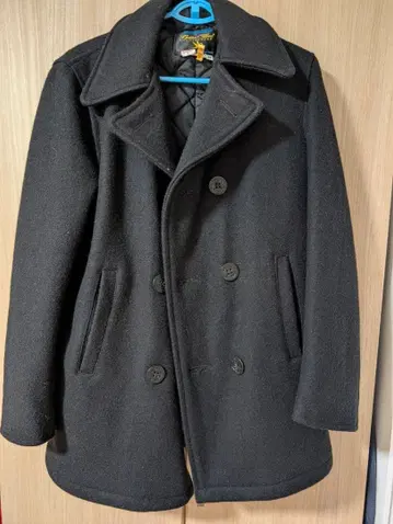 Golden Fleece 블랙 피 코트 사이즈 38