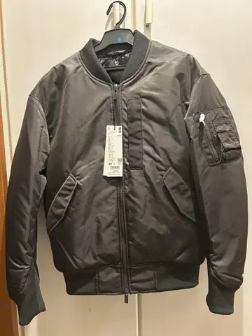 하이브리드 다운 오버사이즈 MA-1 UNIQLO