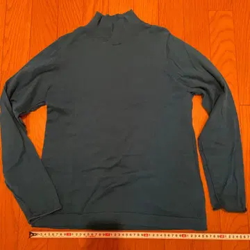 팔라스 팰리스 파랑 터틀넥 긴팔 상의 M