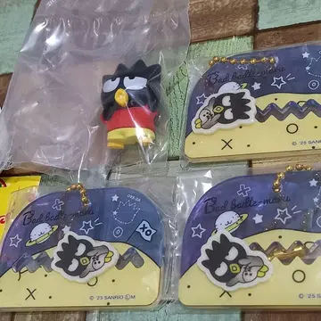 배드바츠마루 카타카타 산책 참 가챠 산리오 키링