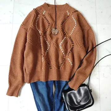 새상품급 bul bul 로빙 크루넥 핸드스티치 풀오버 니트