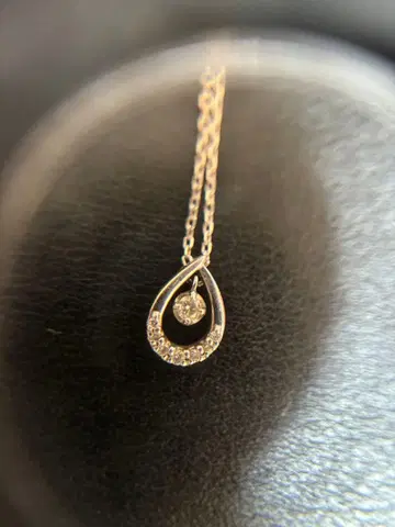 반돔 아오야마 목걸이